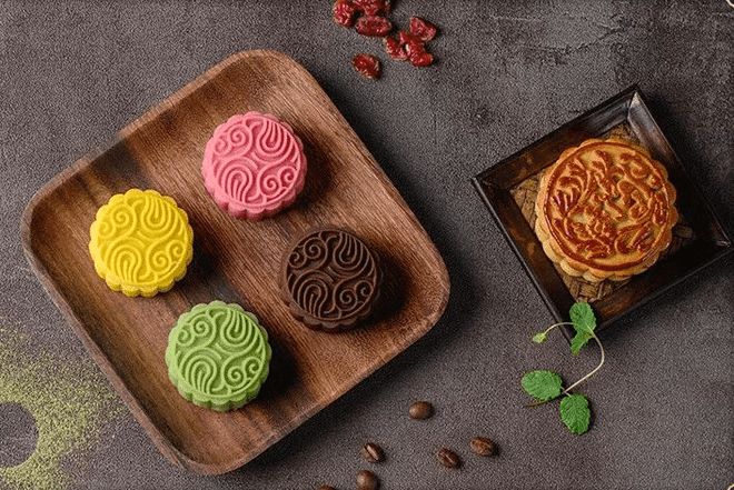 月餅全自動刷蛋機(jī)，提高產(chǎn)品產(chǎn)量，提升產(chǎn)品檔次！